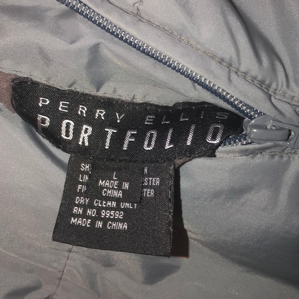 Perry Ellis puffer jacket - Picture 3 of 3